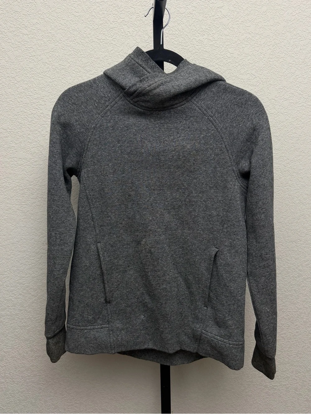 Lululemon Athletica Please Pullover Heathered Speckled Gray Funnel Neck Pullover